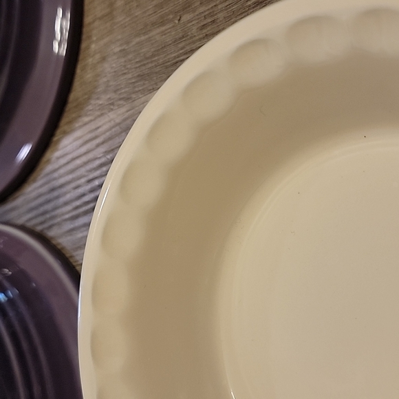 Le Creuset Cassis Set of 4 Petite Pie Dishes - Picture 5 of 13